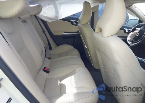 2017 Volvo S60 T5 Dynamic z USA, uszkodzony, nr VIN YV126MFL6H2423997